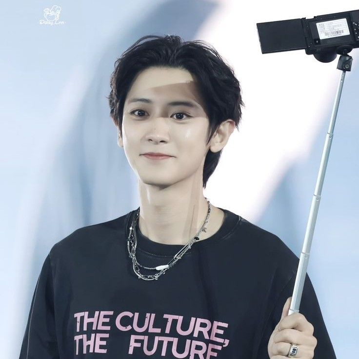 Latest photo of Chanyeol