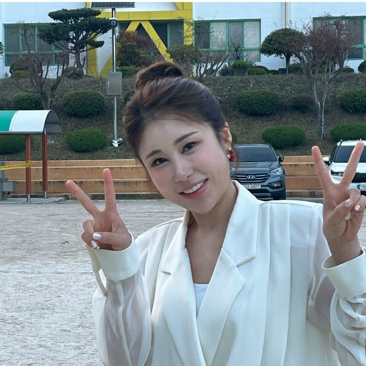 Cuplikan di balik layar dari Kim Soyou