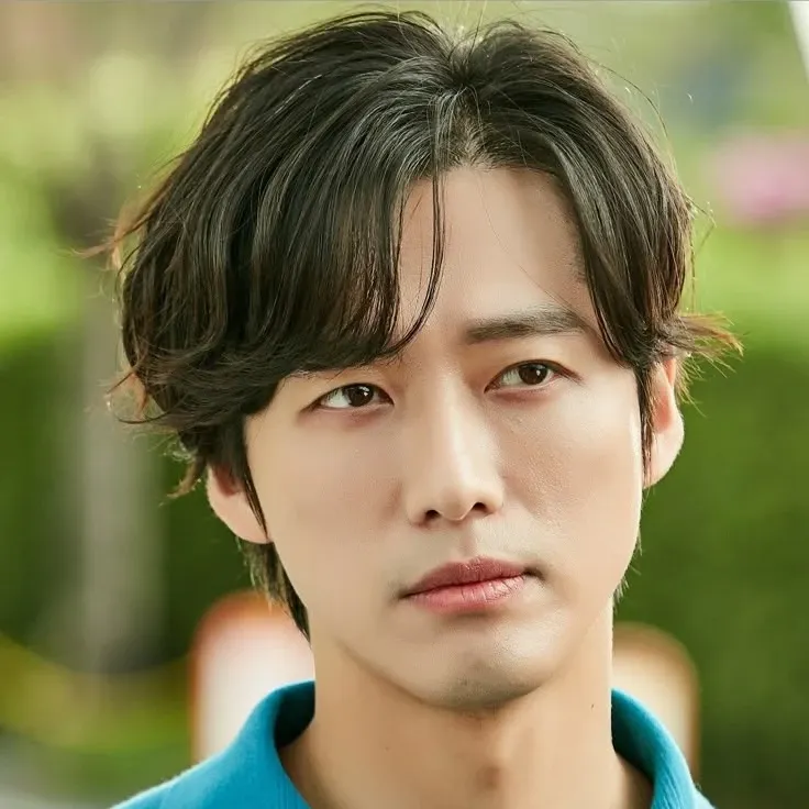 Latest photo of Namkoong Min