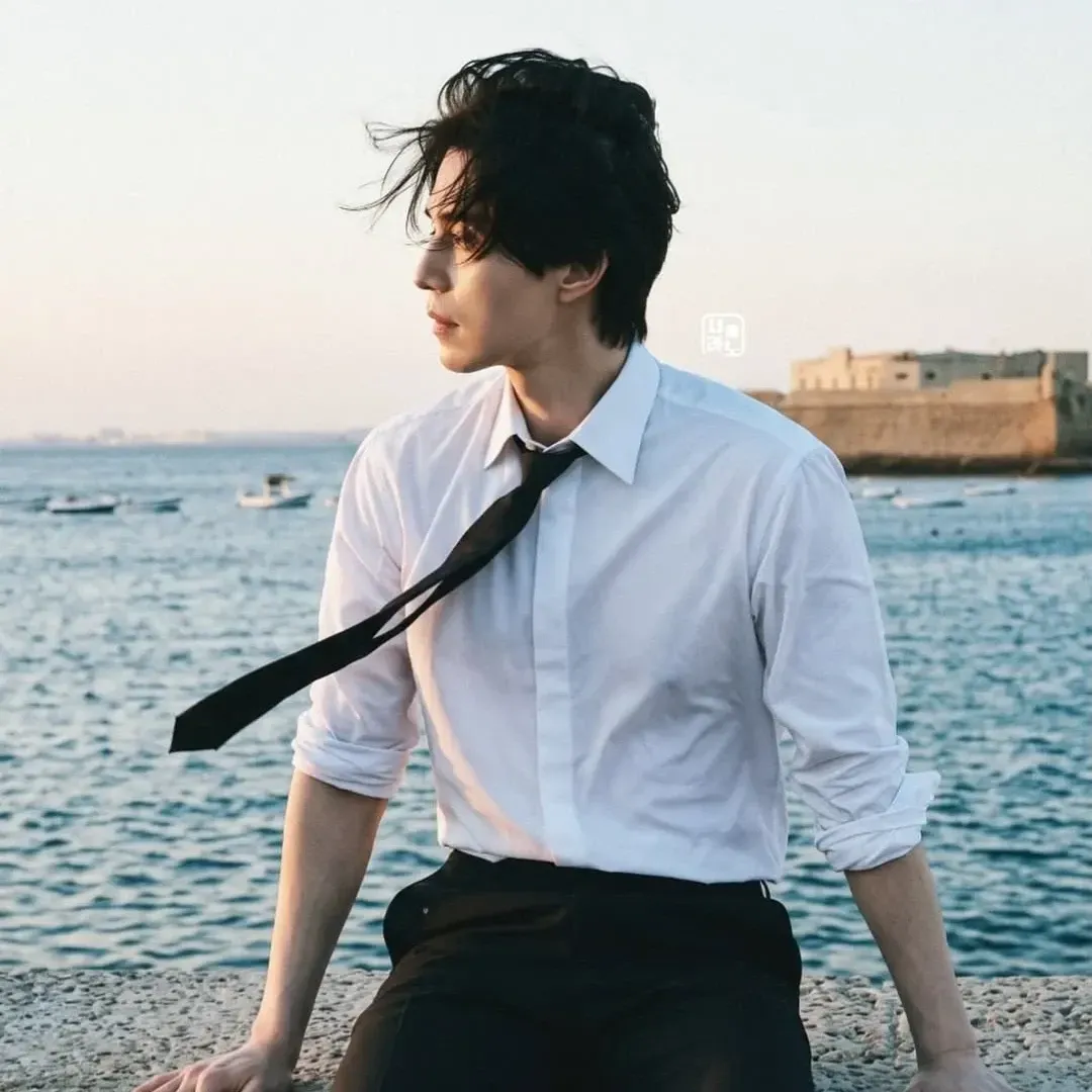 이동욱의 최신 사진