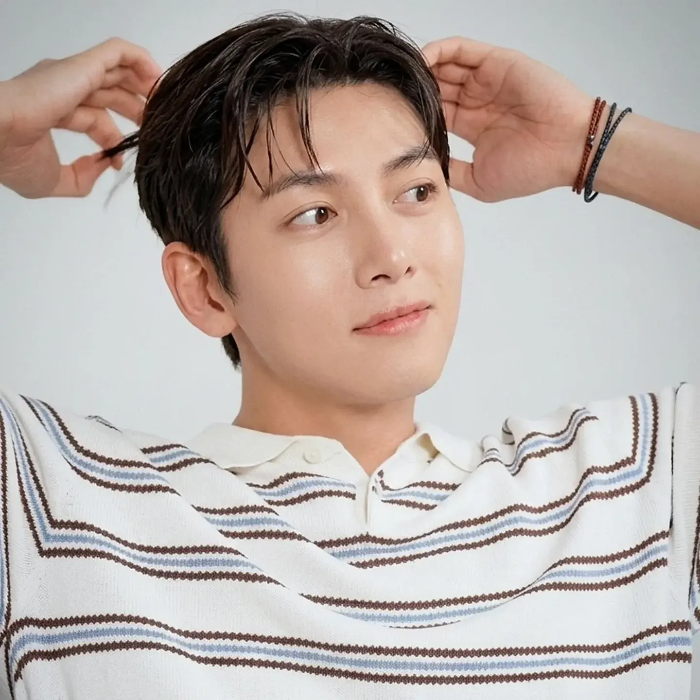 Behind-the-scenes cut of Ji Changwook
