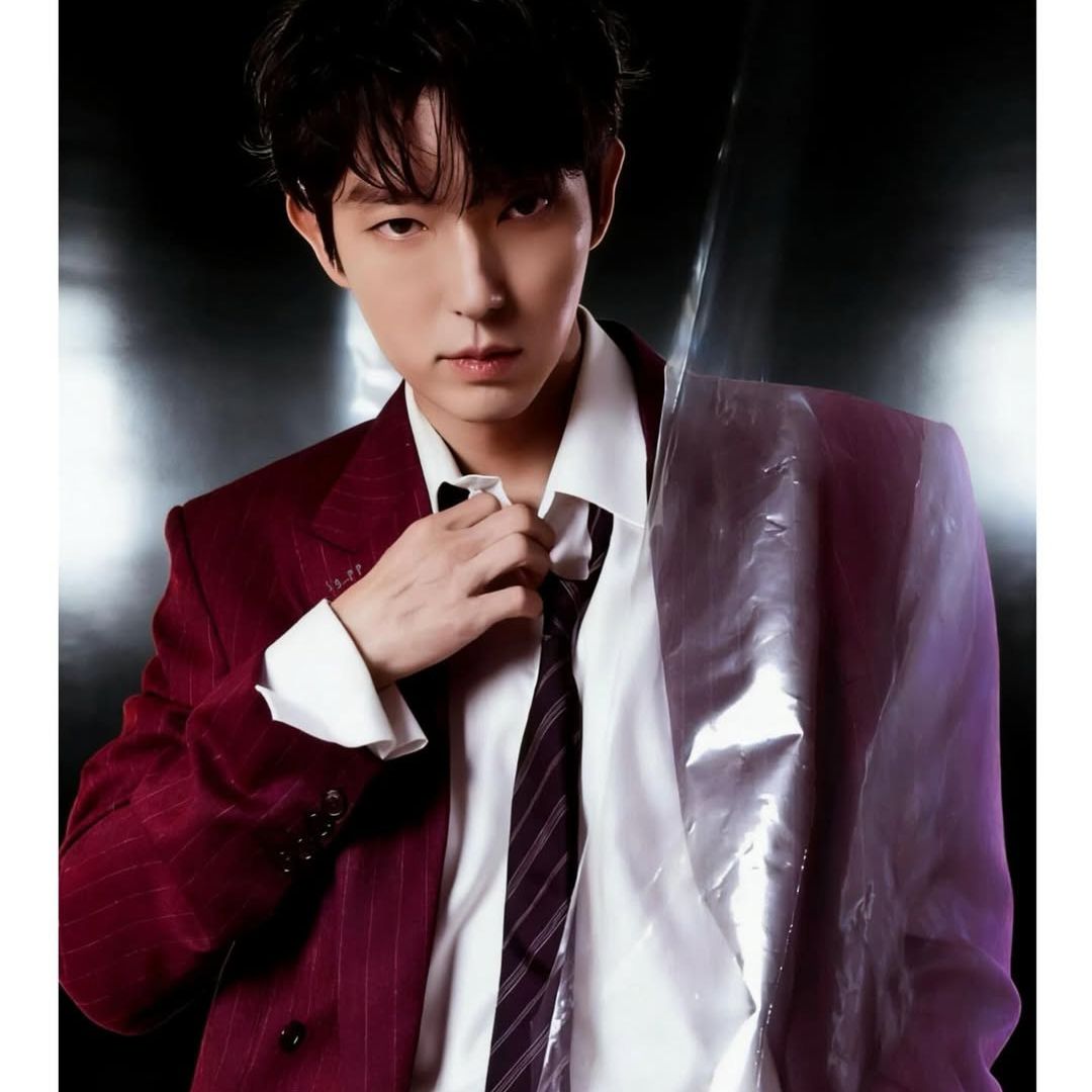 A moment captured by a fan of Lee Joongi