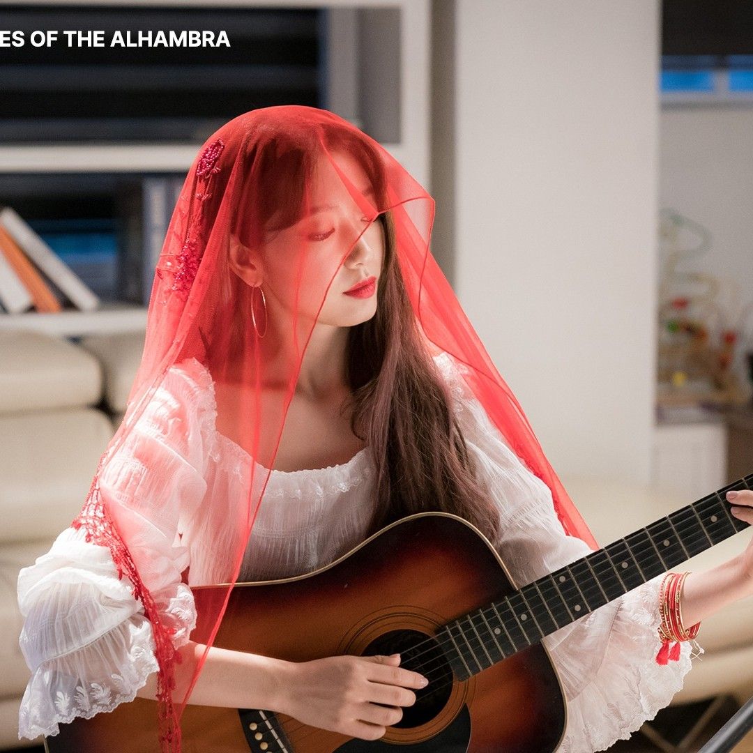 Latest photo of Park Shinhye