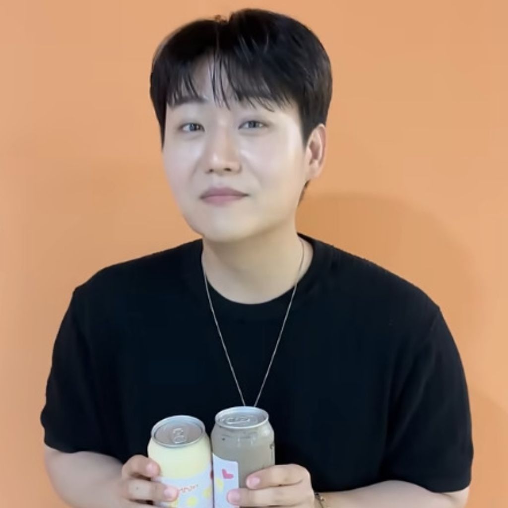 Recent activity shot of Min Soohyun