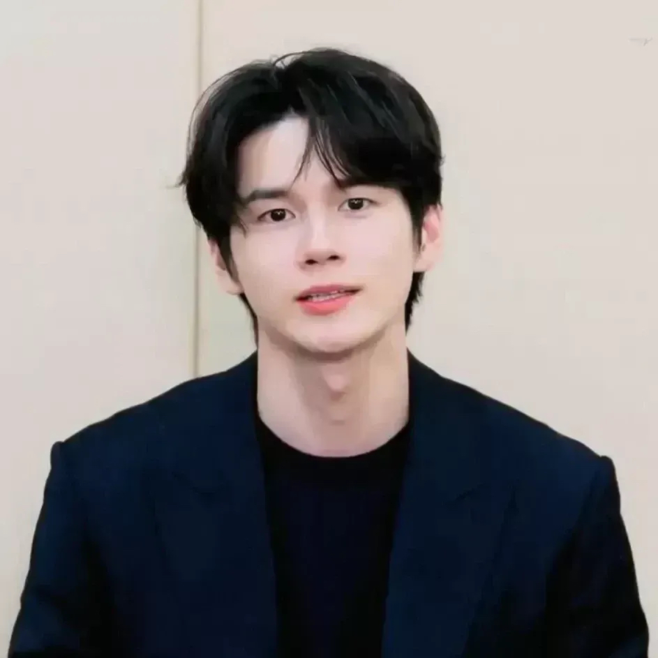 옹성우 최근 활동샷