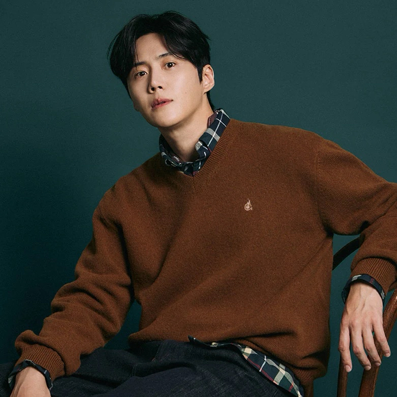Behind-the-scenes cut of Kim Seonho