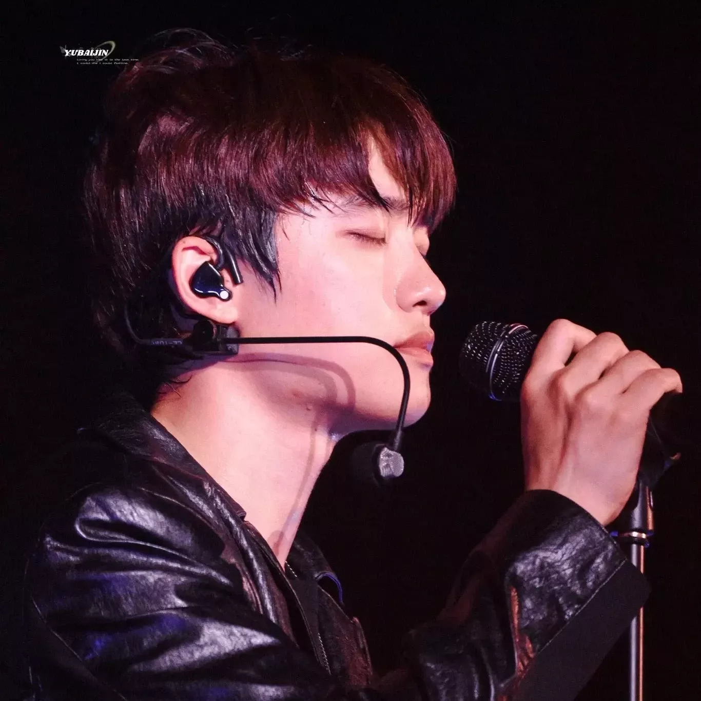 Foto terbaru dari Doh Kyungsoo (D.O.)