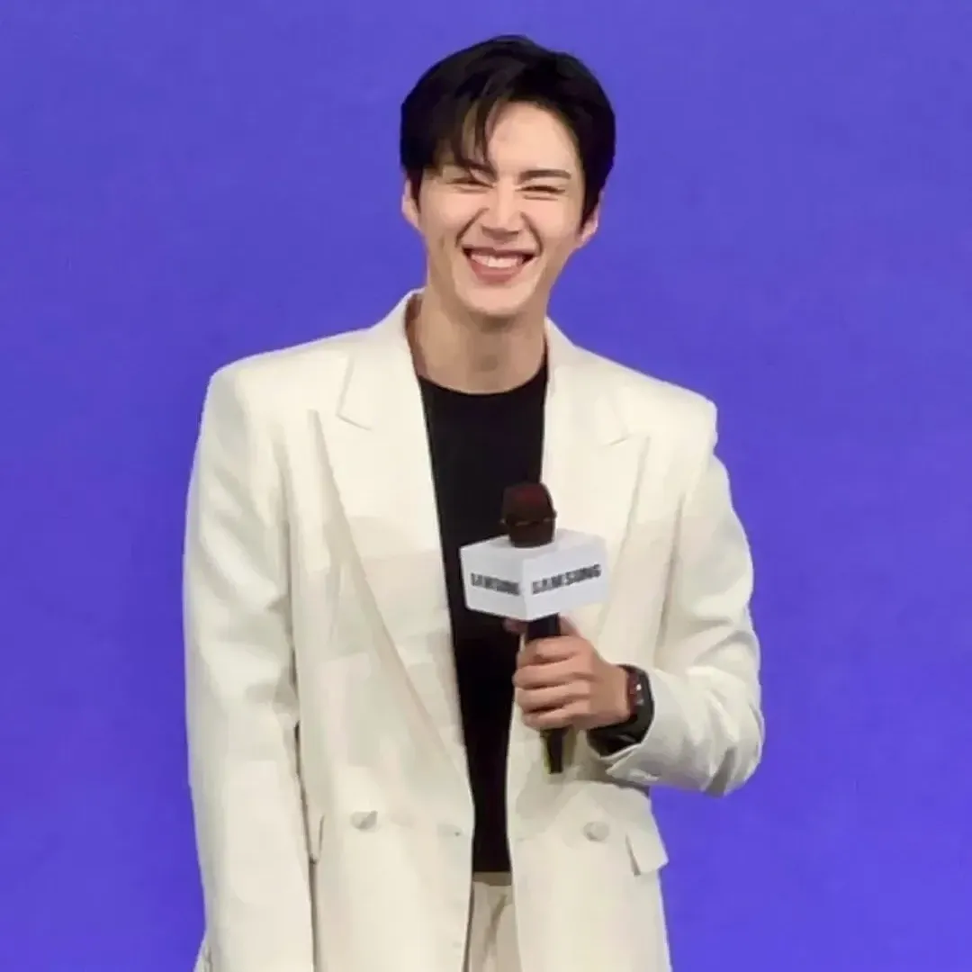 김선호의 최신 사진