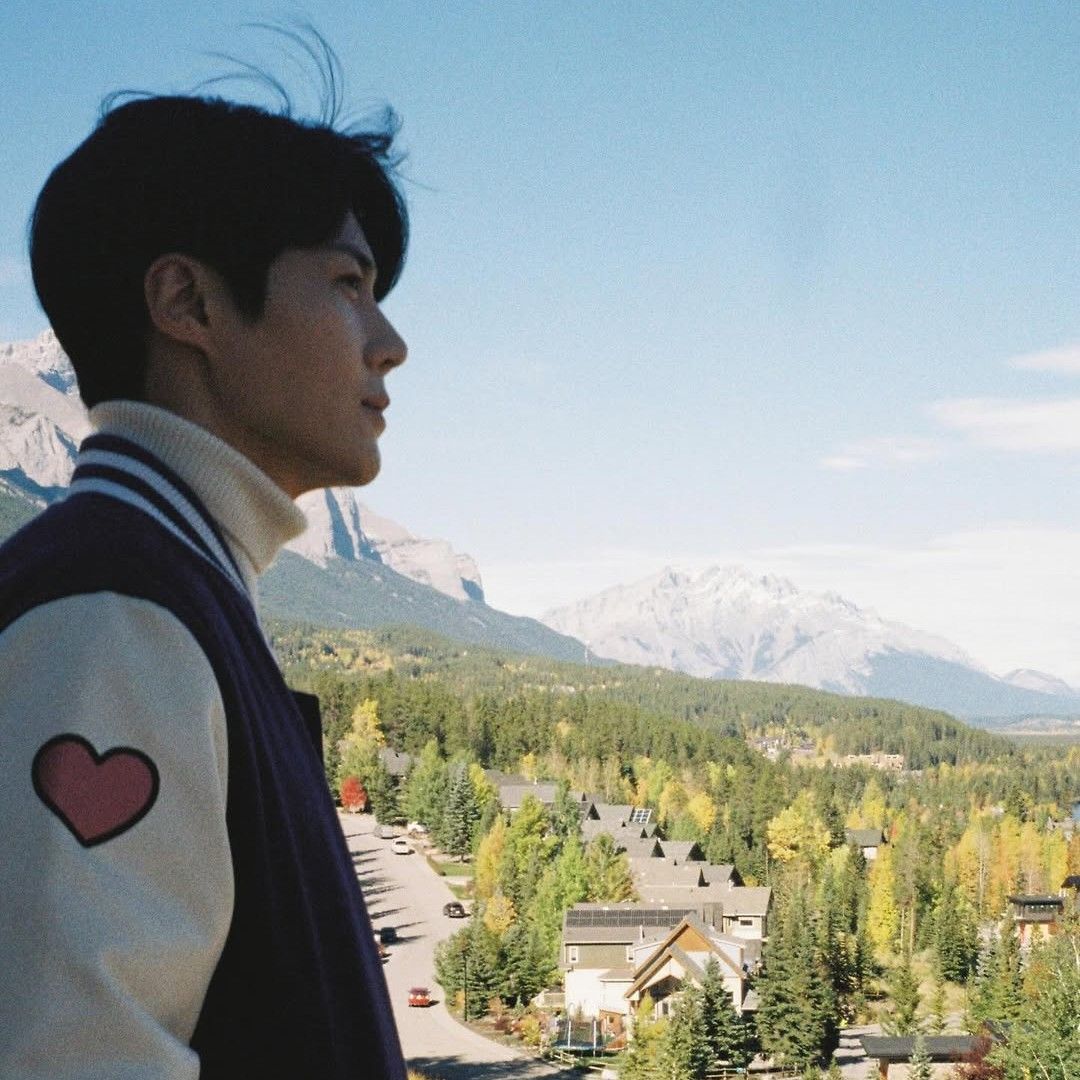 Behind-the-scenes cut of Kim Seonho