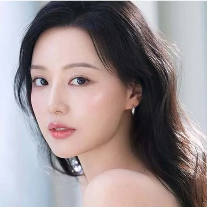 Recent activity shot of Kim Jiwon