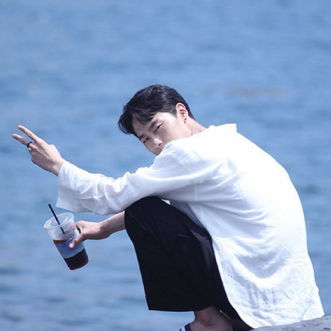Recent activity shot of Lee Jaewook