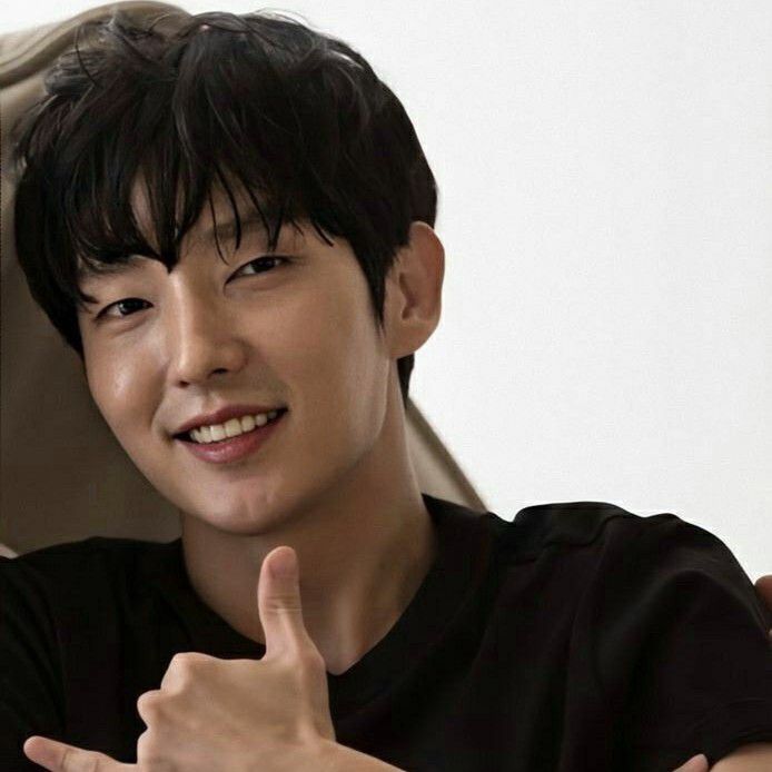 Behind-the-scenes cut of Lee Joongi