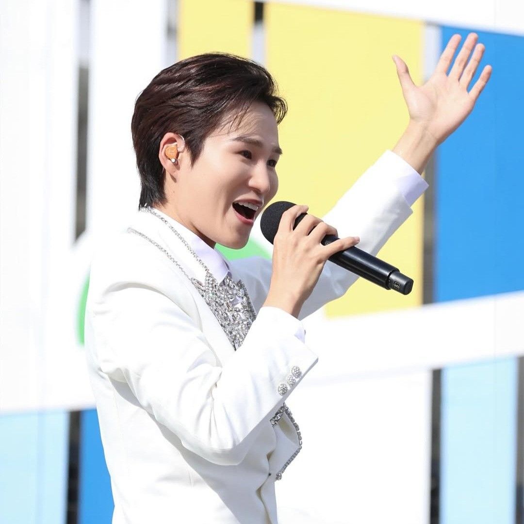 粉丝拍下的金熙栽瞬间