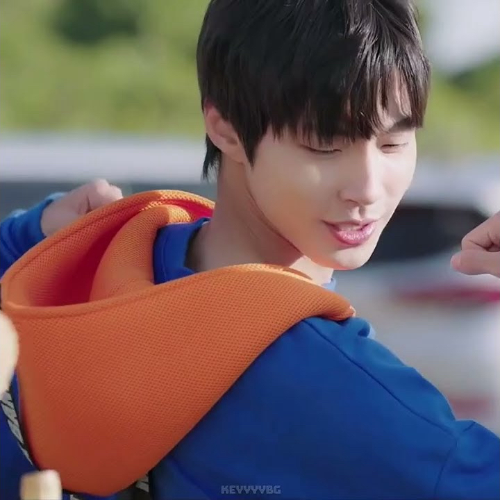 황인엽의 비하인드 컷