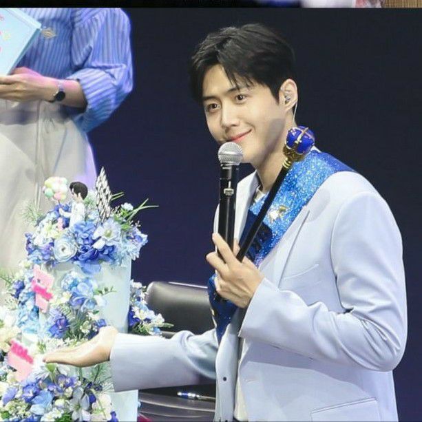 Cuplikan di balik layar dari Kim Seonho