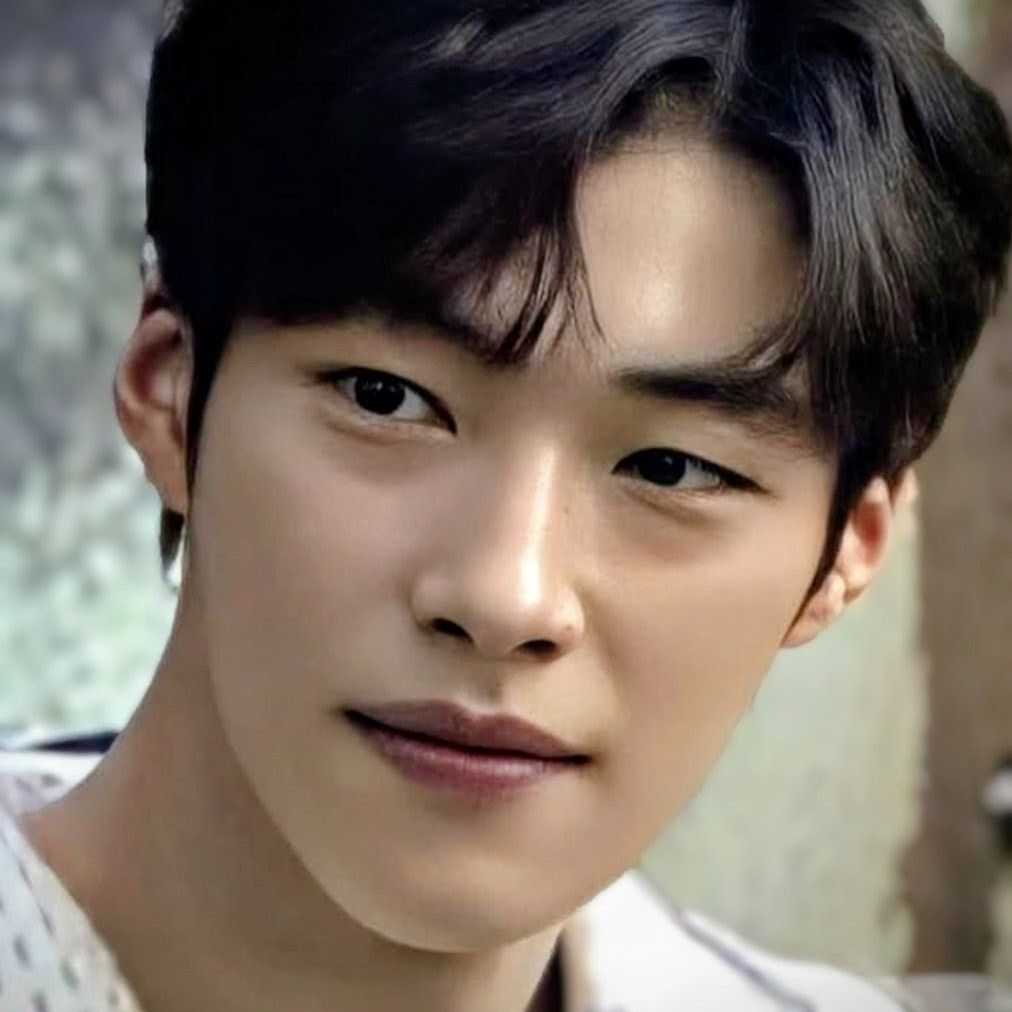 A moment captured by a fan of Woo Dohwan