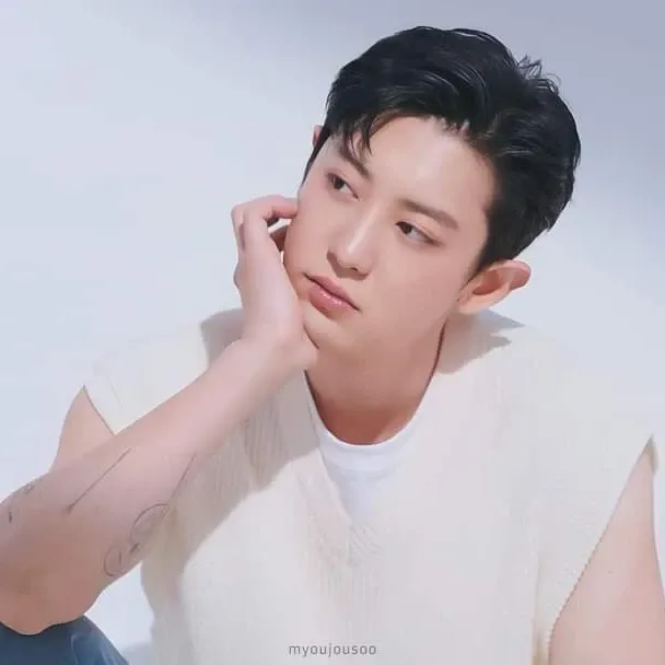 Latest photo of Chanyeol