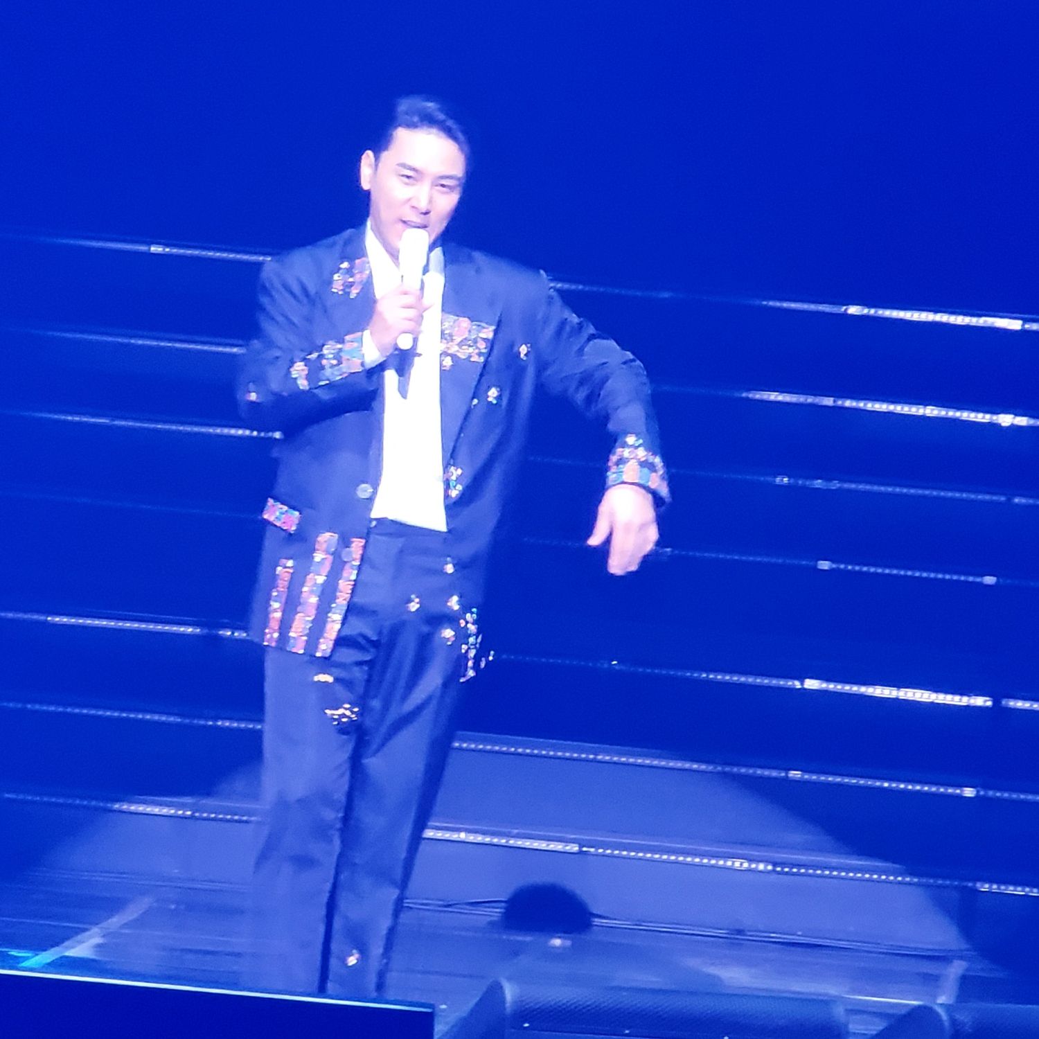 チャン・ミンホのビハインドカット