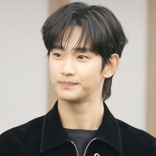 Behind-the-scenes cut of Kim Soohyun