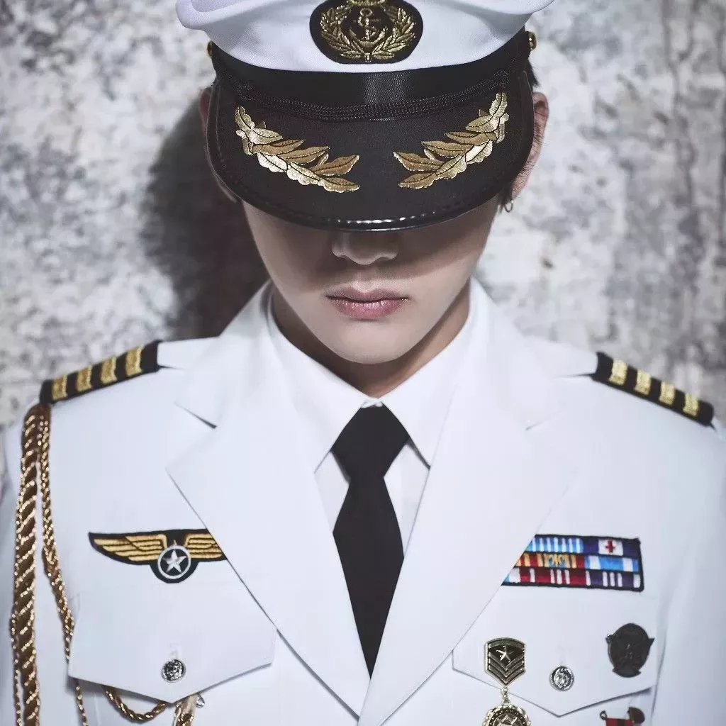 Recent activity shot of Kim Taehyung (V)