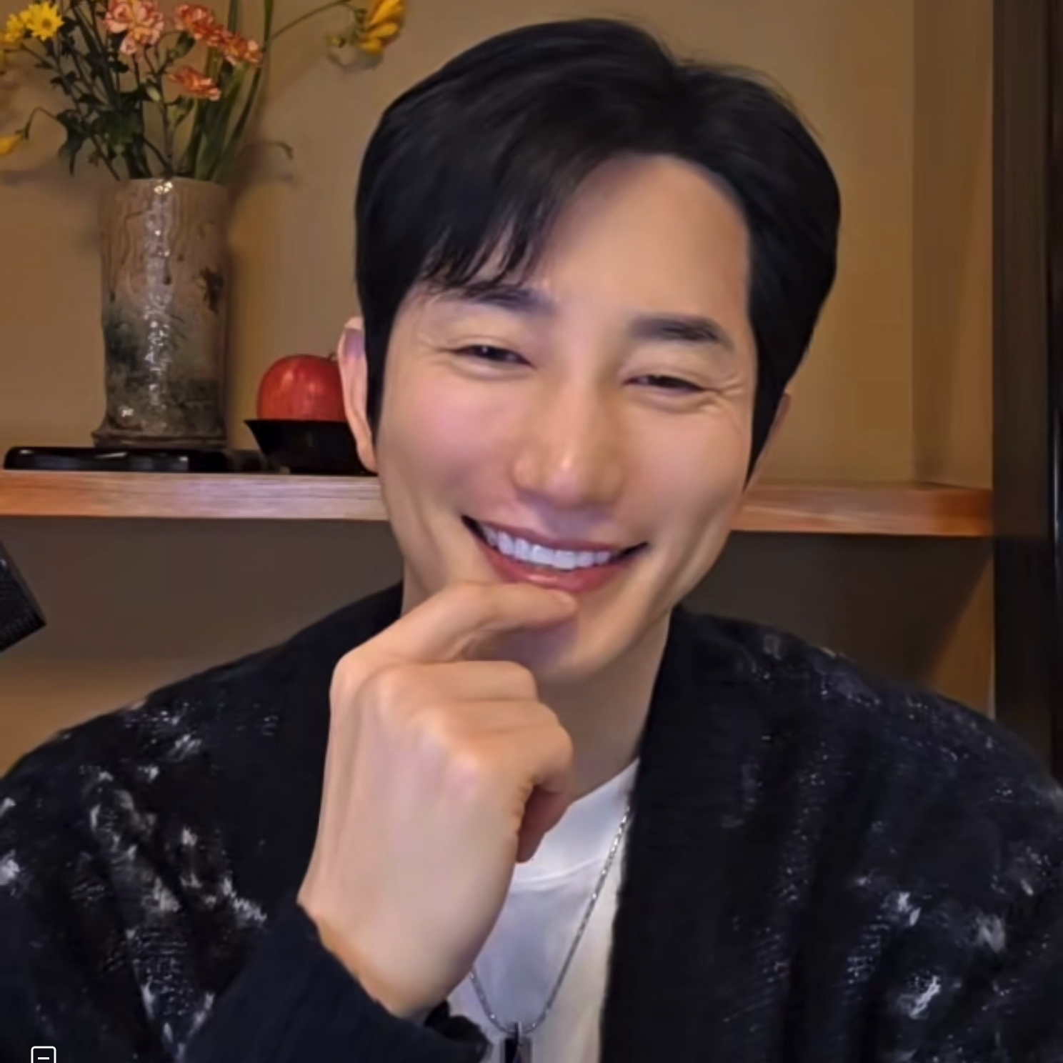 Recent activity shot of Park Sihoo