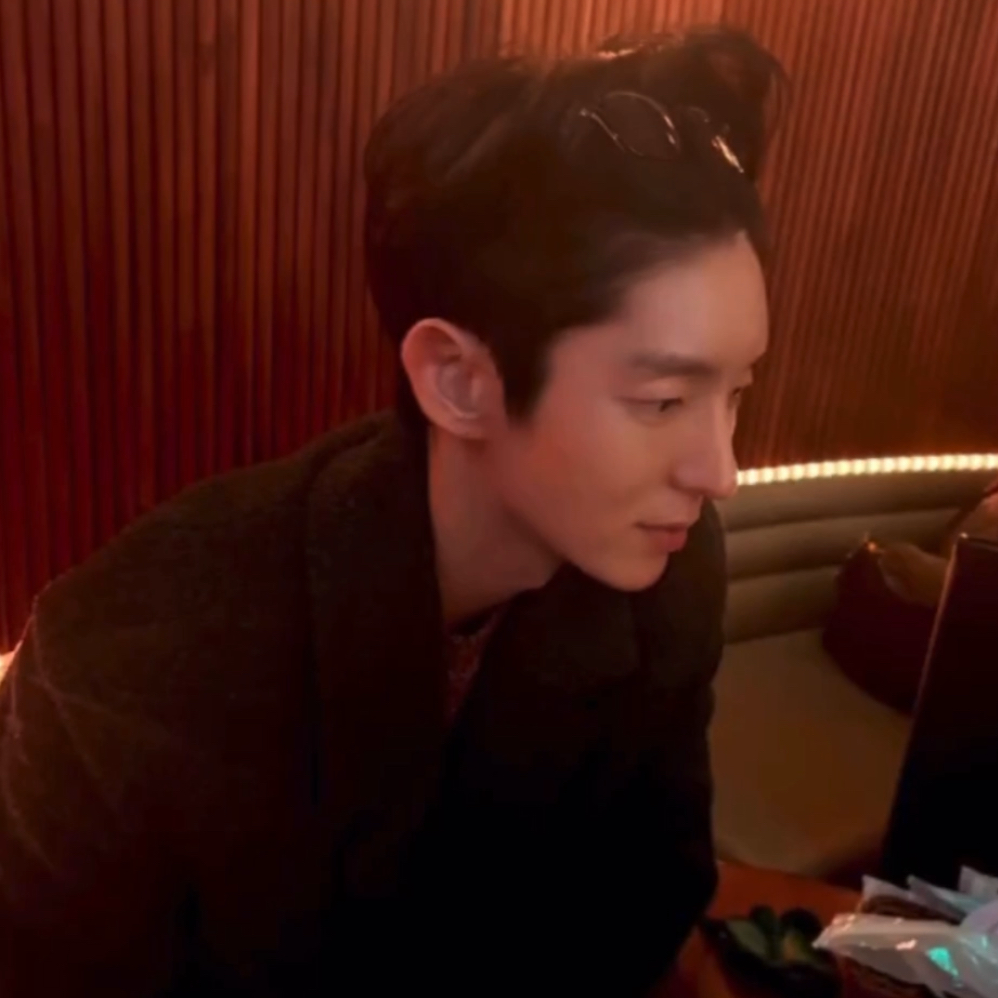 Latest photo of Lee Joongi