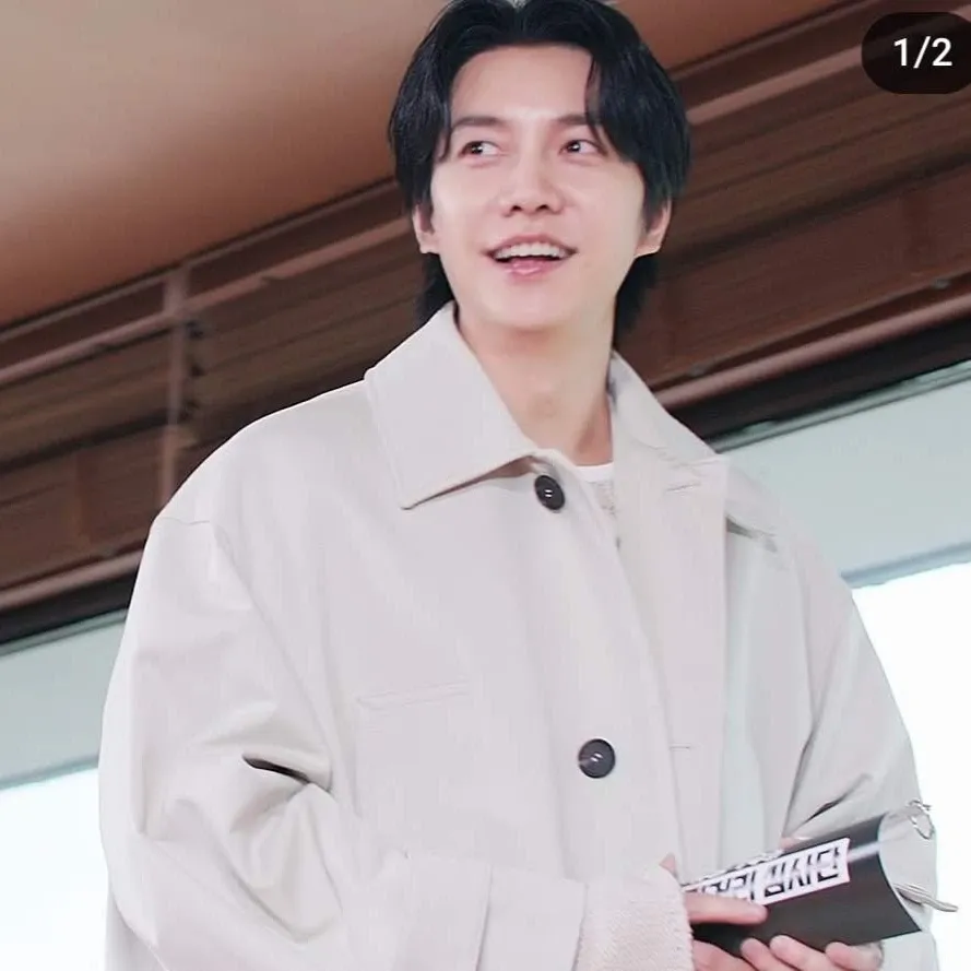 Momen yang diabadikan oleh penggemar Lee Seunggi