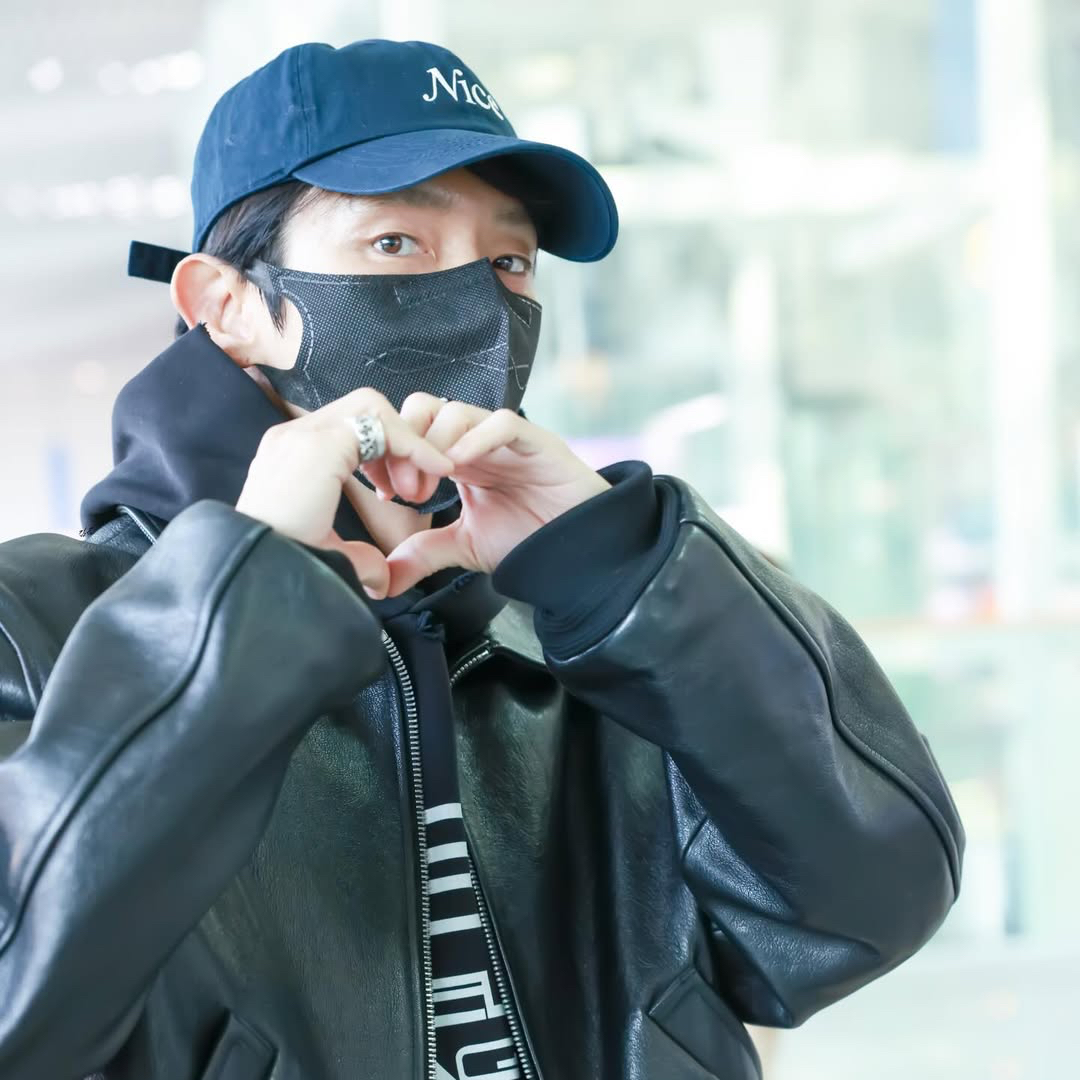A moment captured by a fan of Lee Joongi