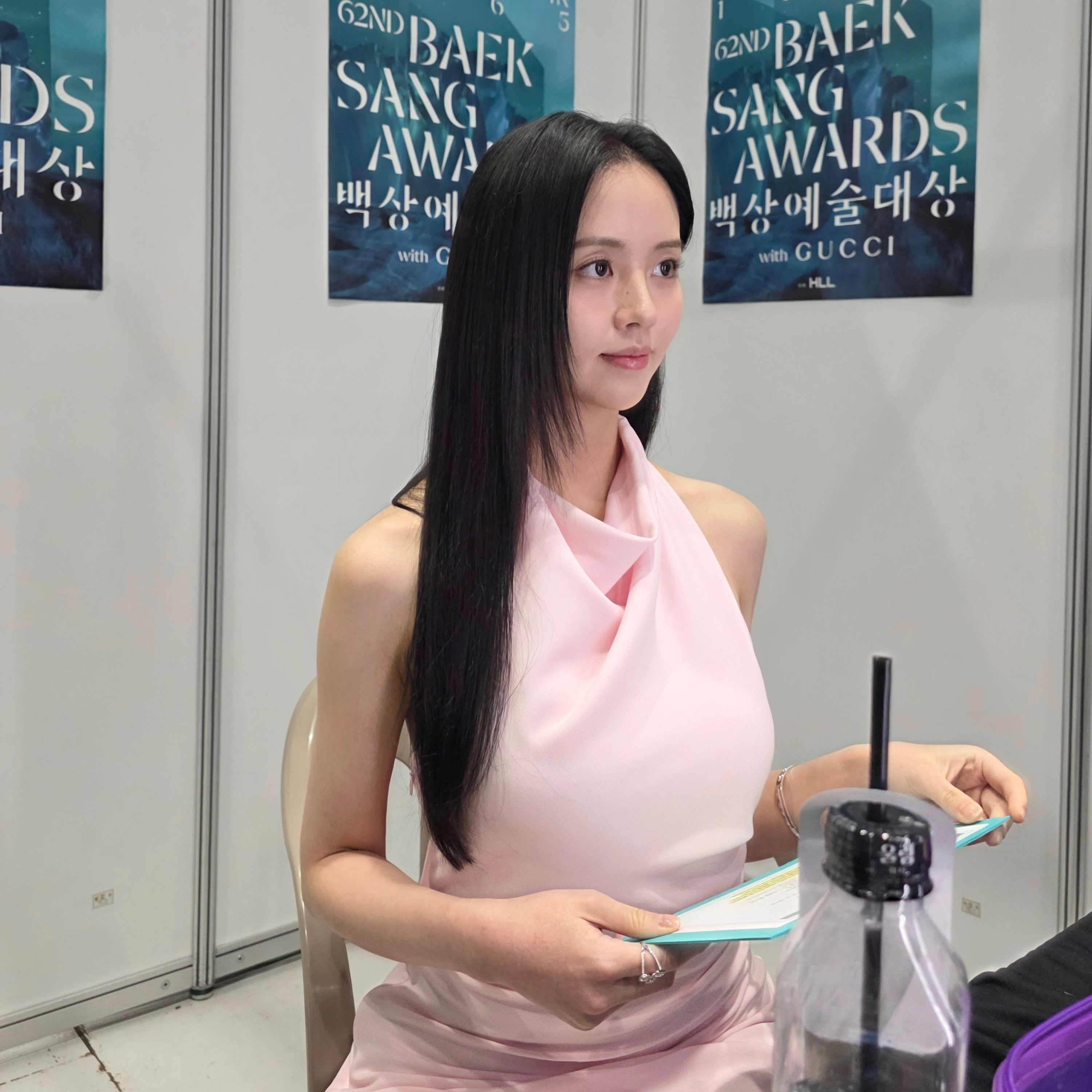 A moment captured by a fan of Kim Sohyun