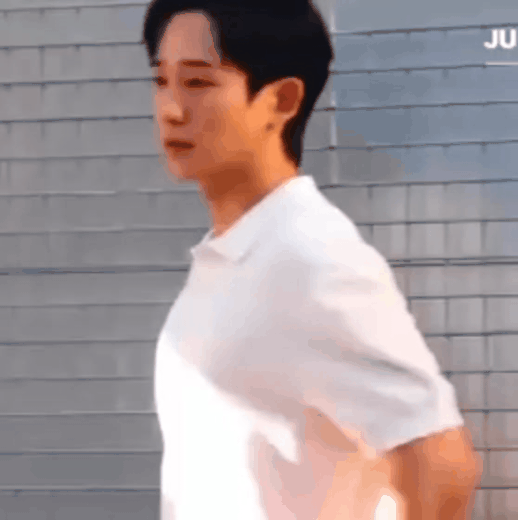 A moment captured by a fan of Jung Haein