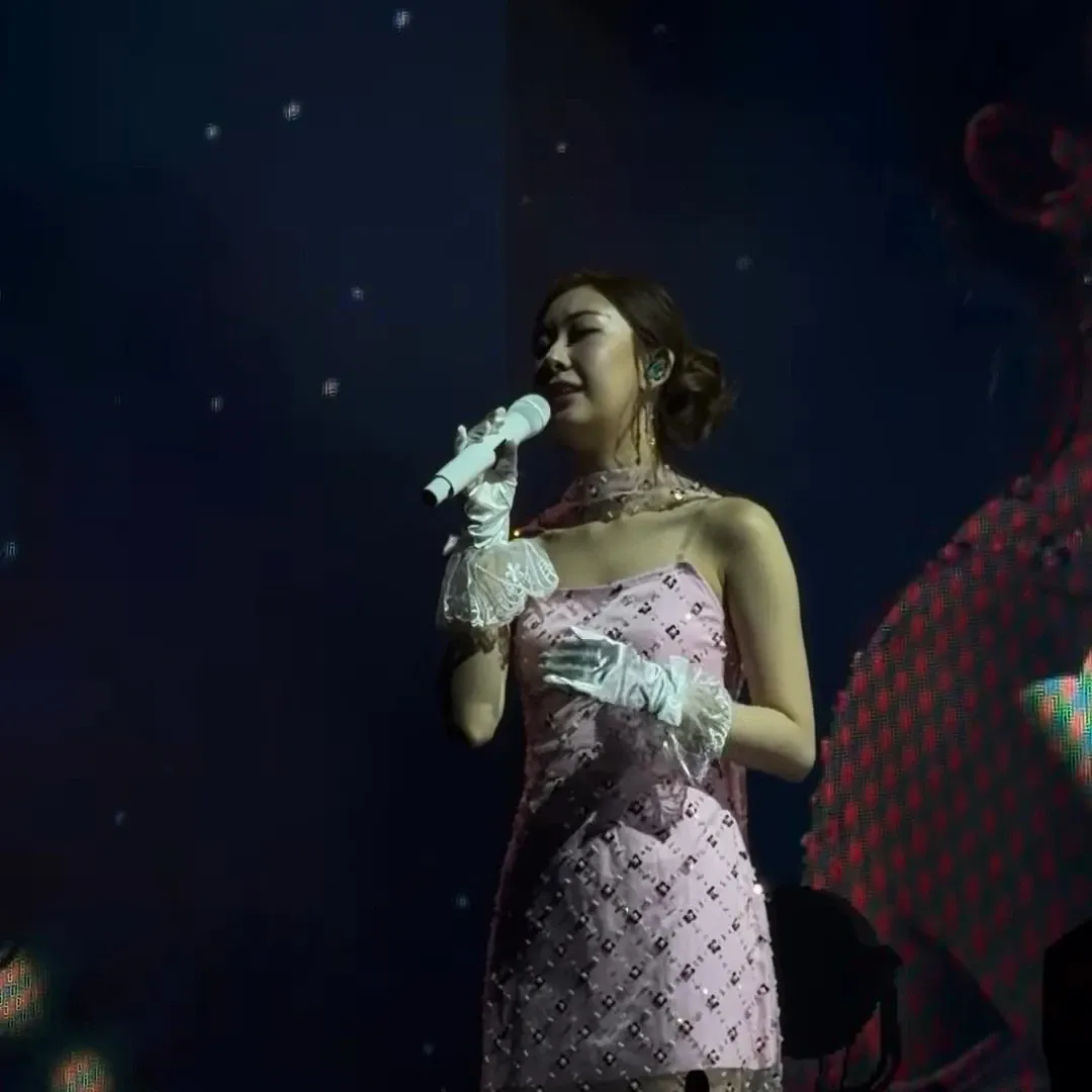 Momen yang diabadikan oleh penggemar Jeon Yujin