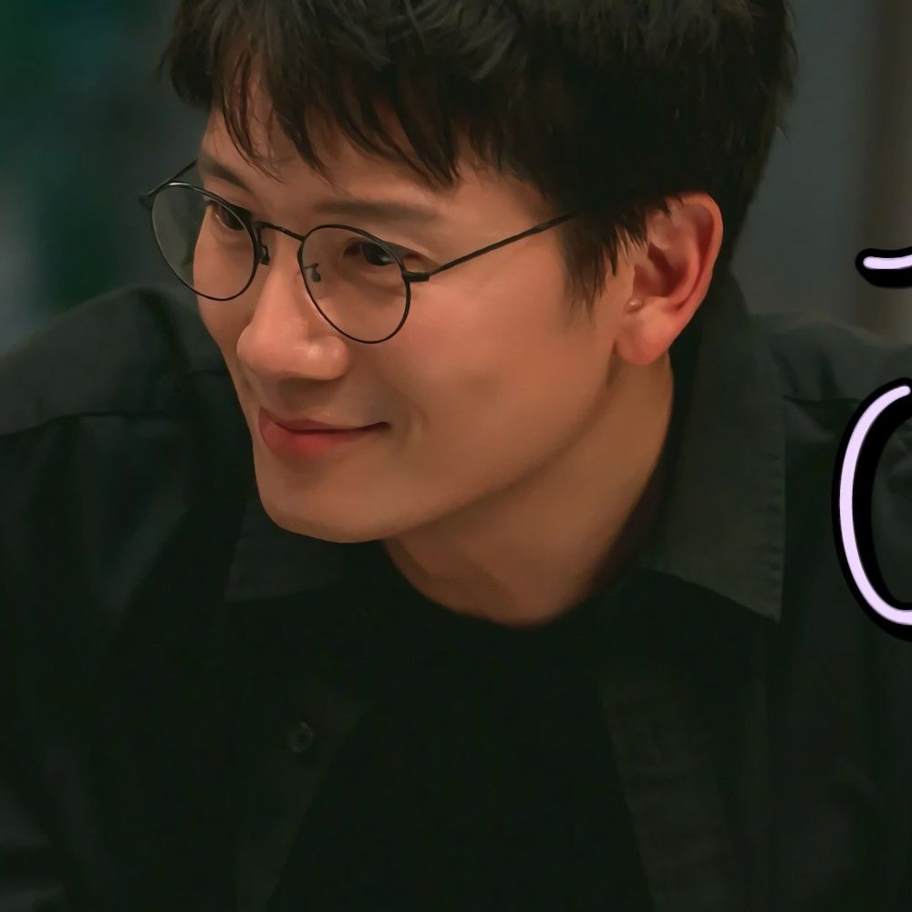 Latest photo of Ji Sung