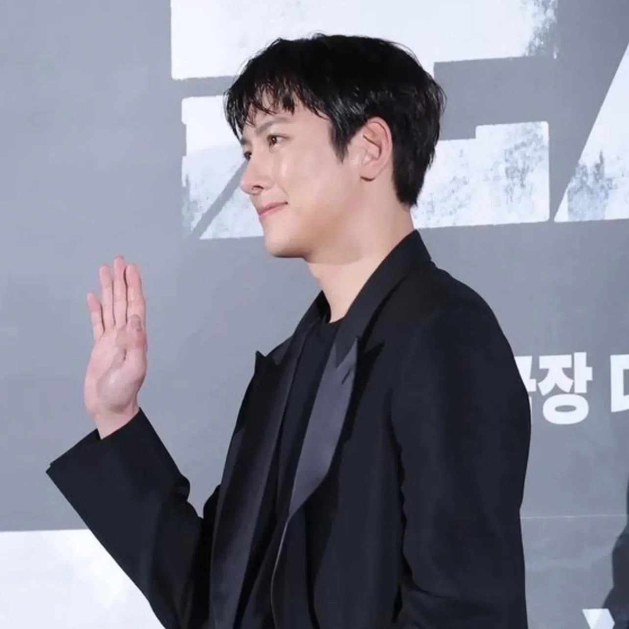 지창욱 최근 활동샷