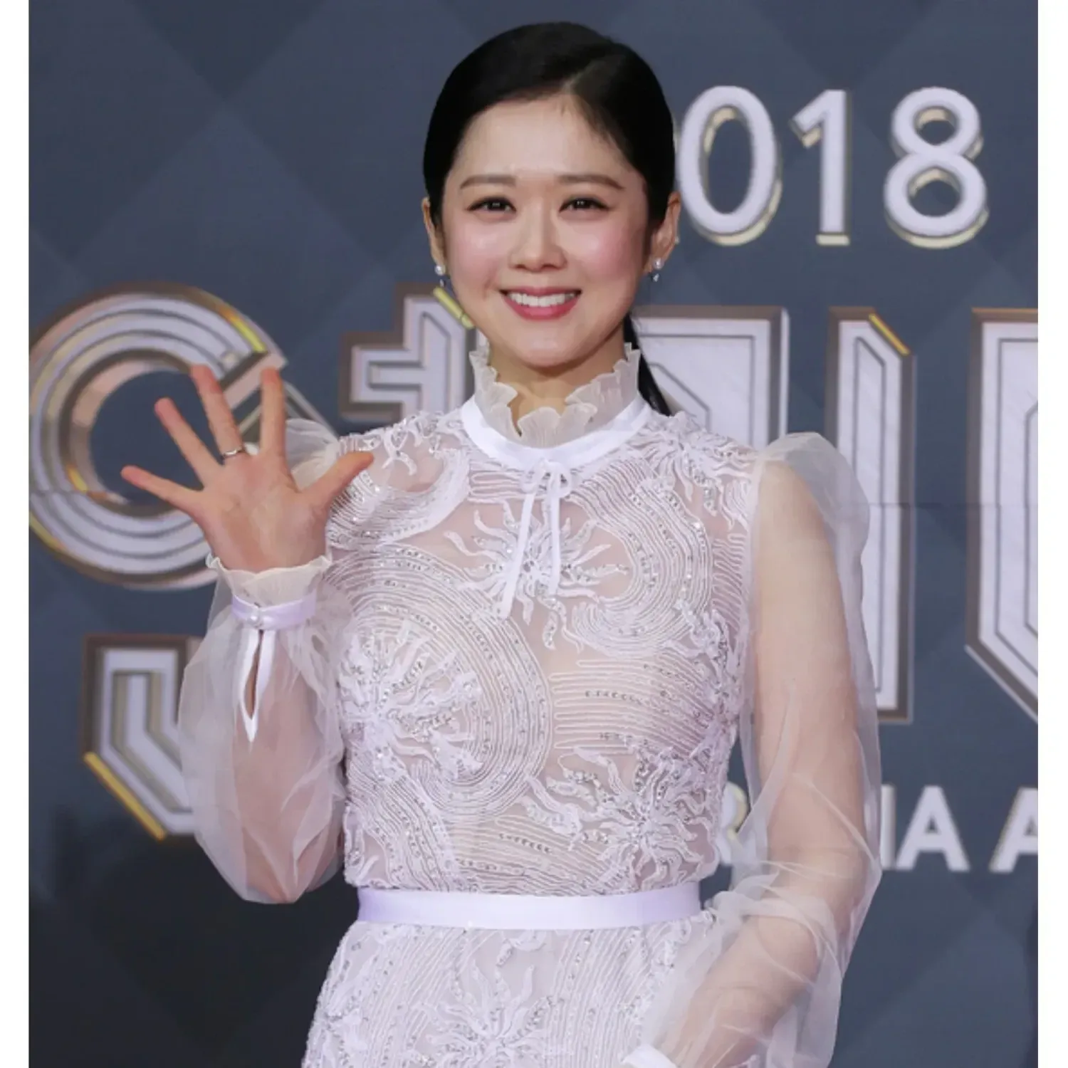 Recent activity shot of Jang Nara