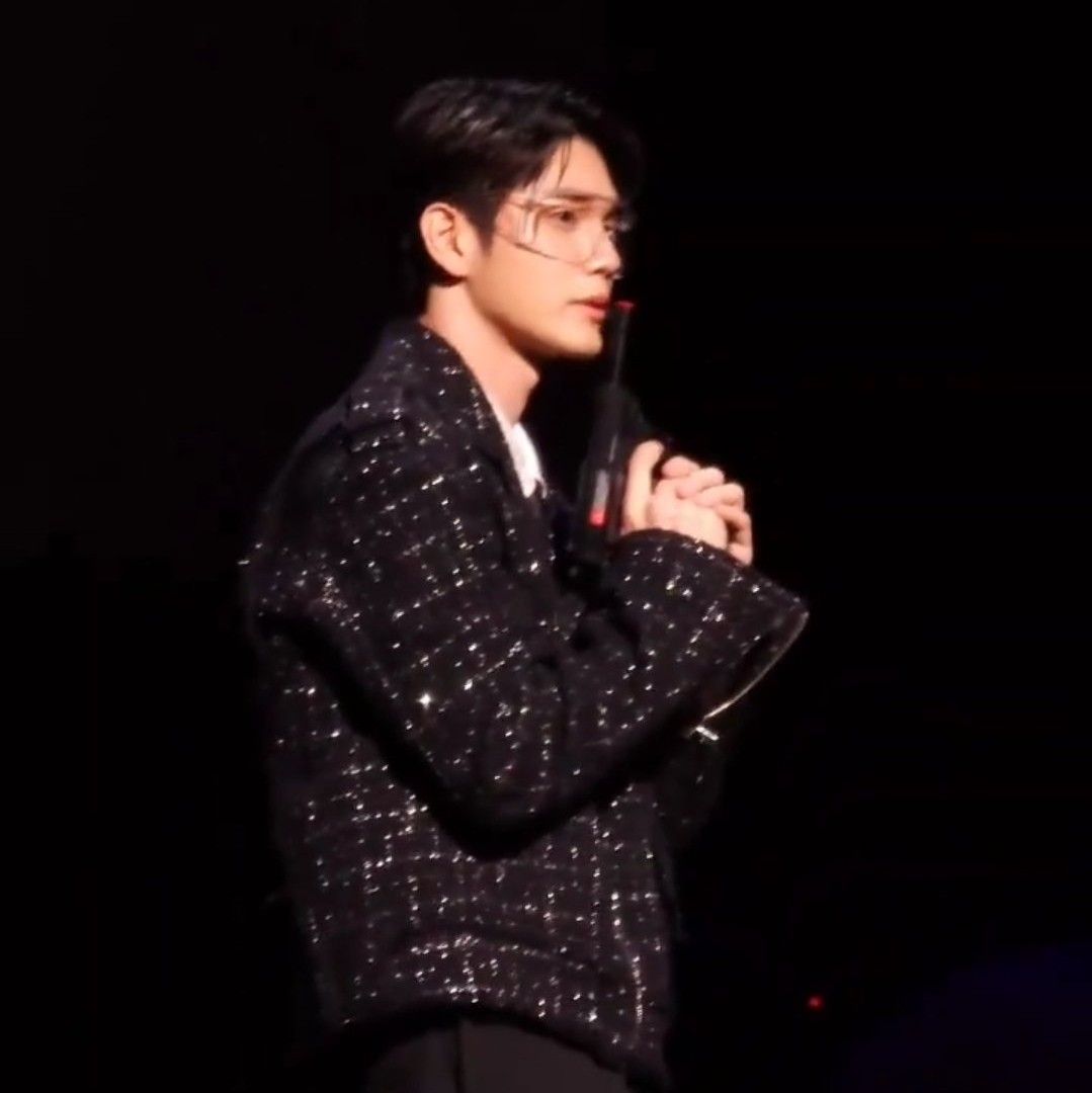 Momen yang diabadikan oleh penggemar Ong Seongwu