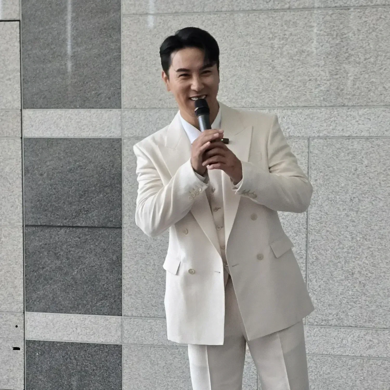 Foto kegiatan terbaru dari Jang Minho