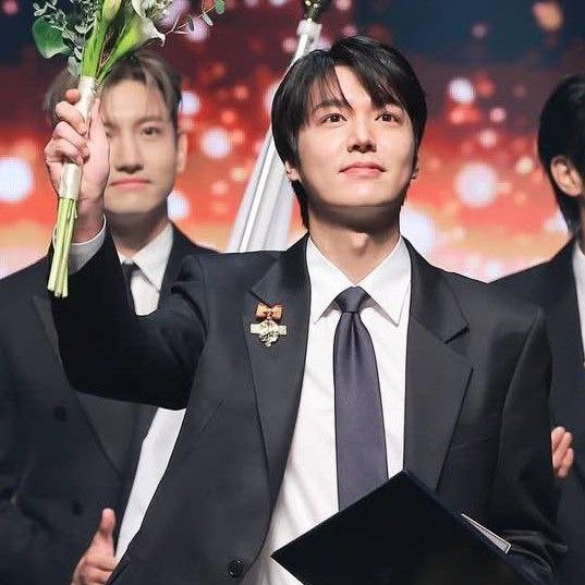 イ・ミンホのビハインドカット