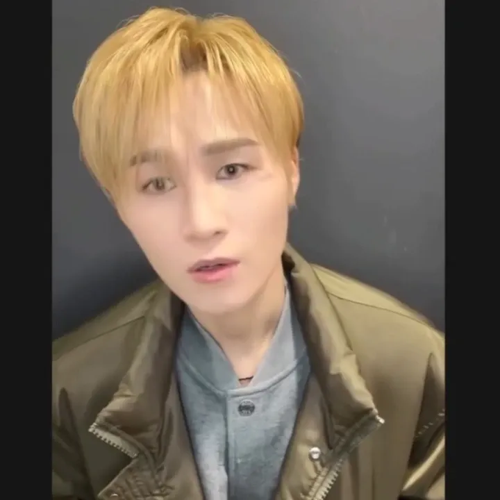 김희재의 최신 사진