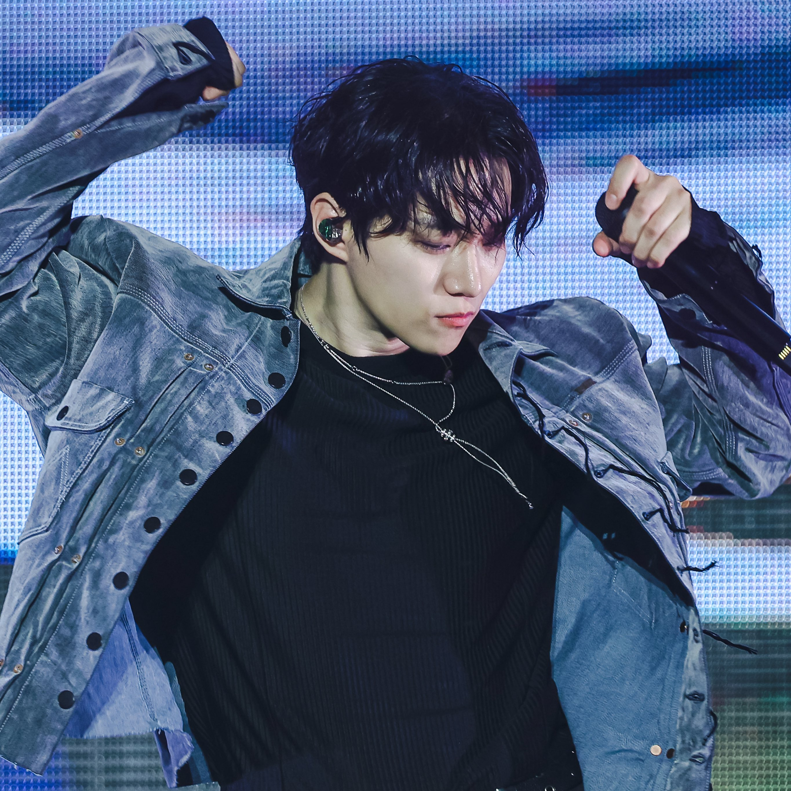 Behind-the-scenes cut of Lee Junho