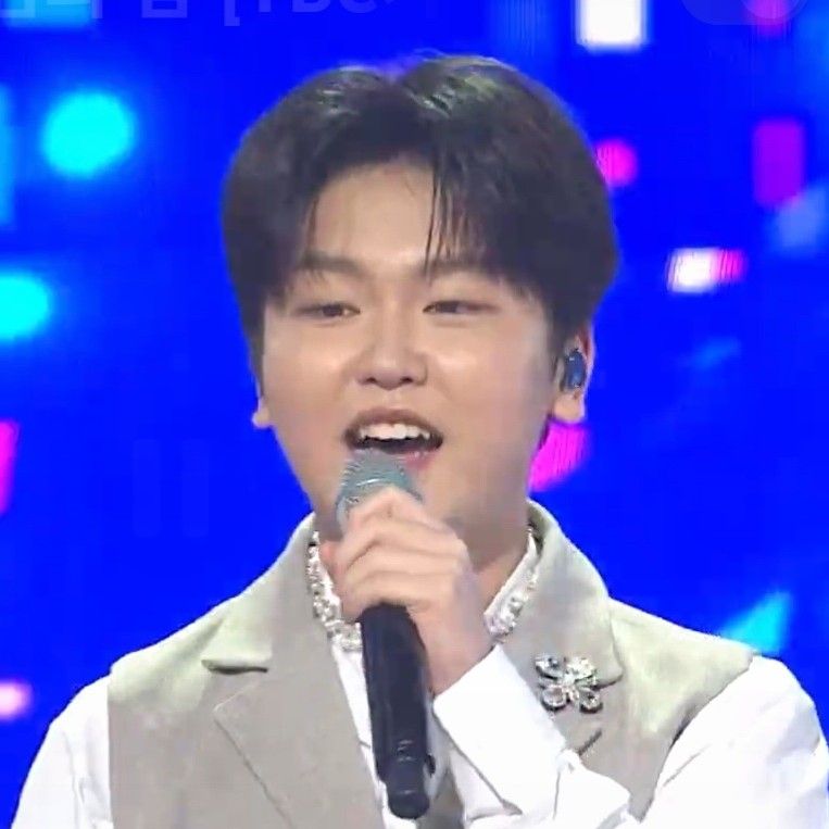 A moment captured by a fan of Park Sungon