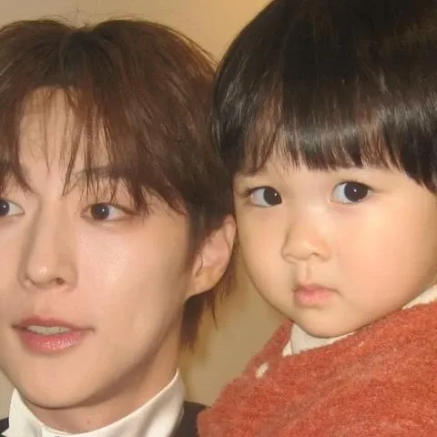 Behind-the-scenes cut of Bae Inhyuk