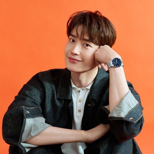 A moment captured by a fan of Lee Jongsuk