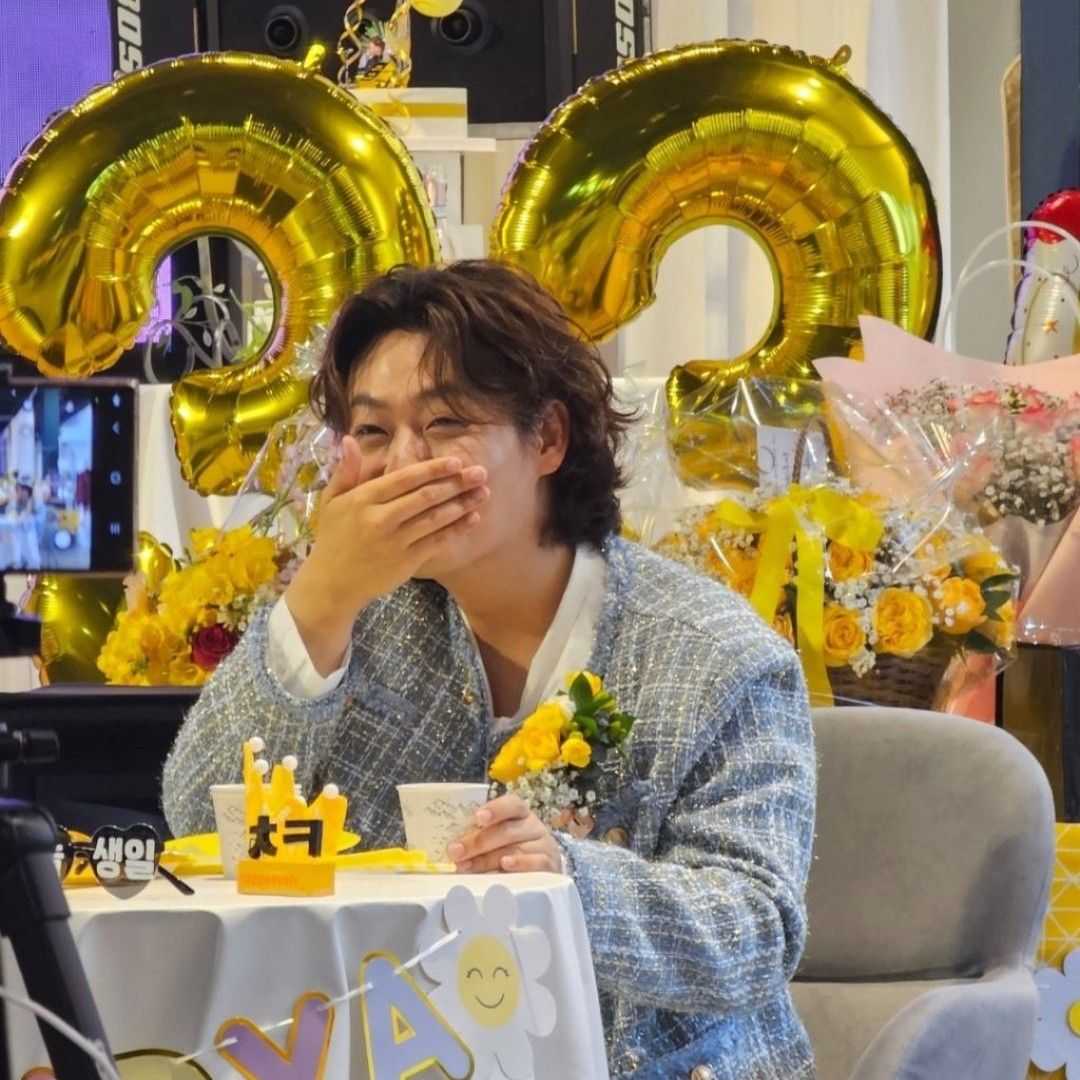 A moment captured by a fan of Min Soohyun