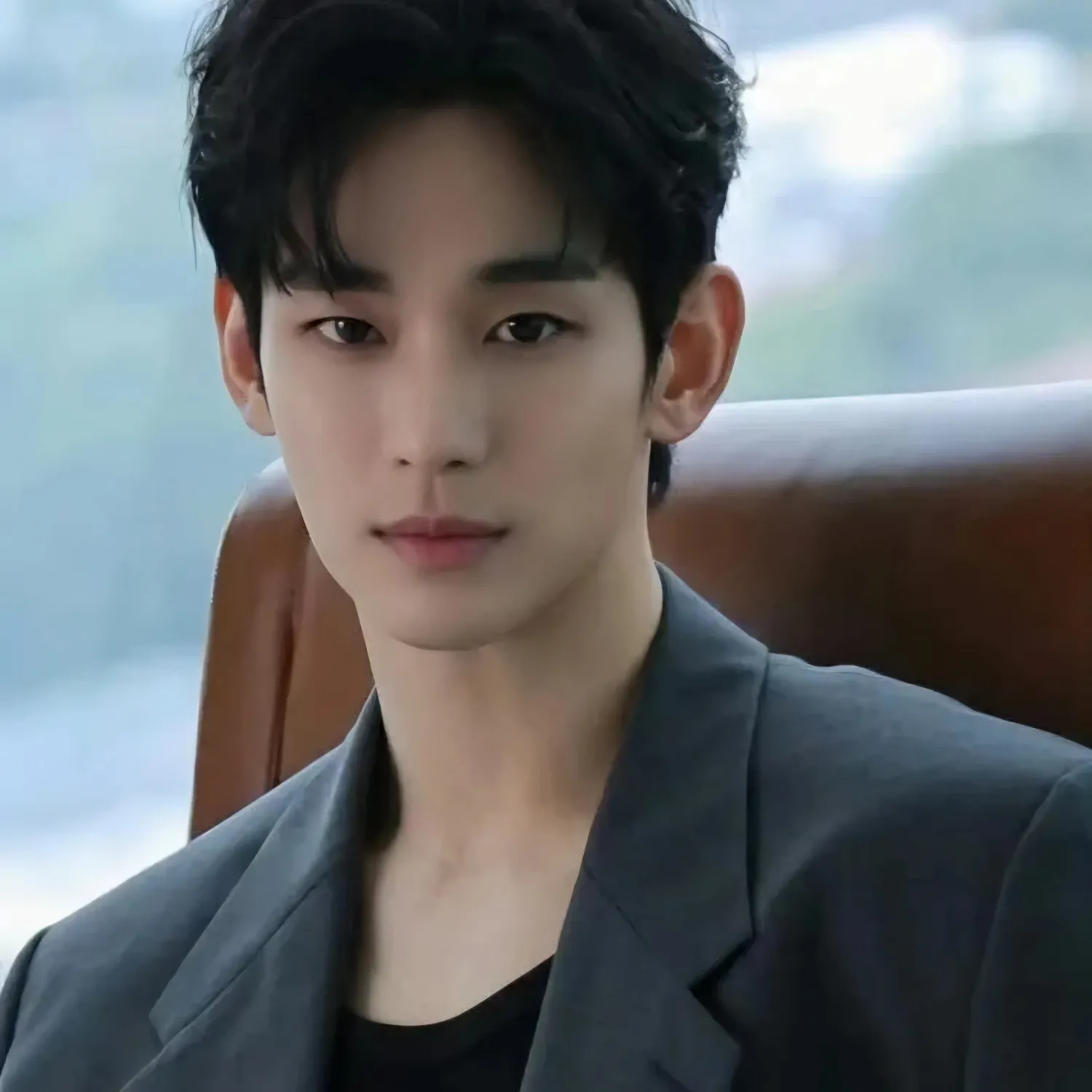 Recent activity shot of Kim Soohyun