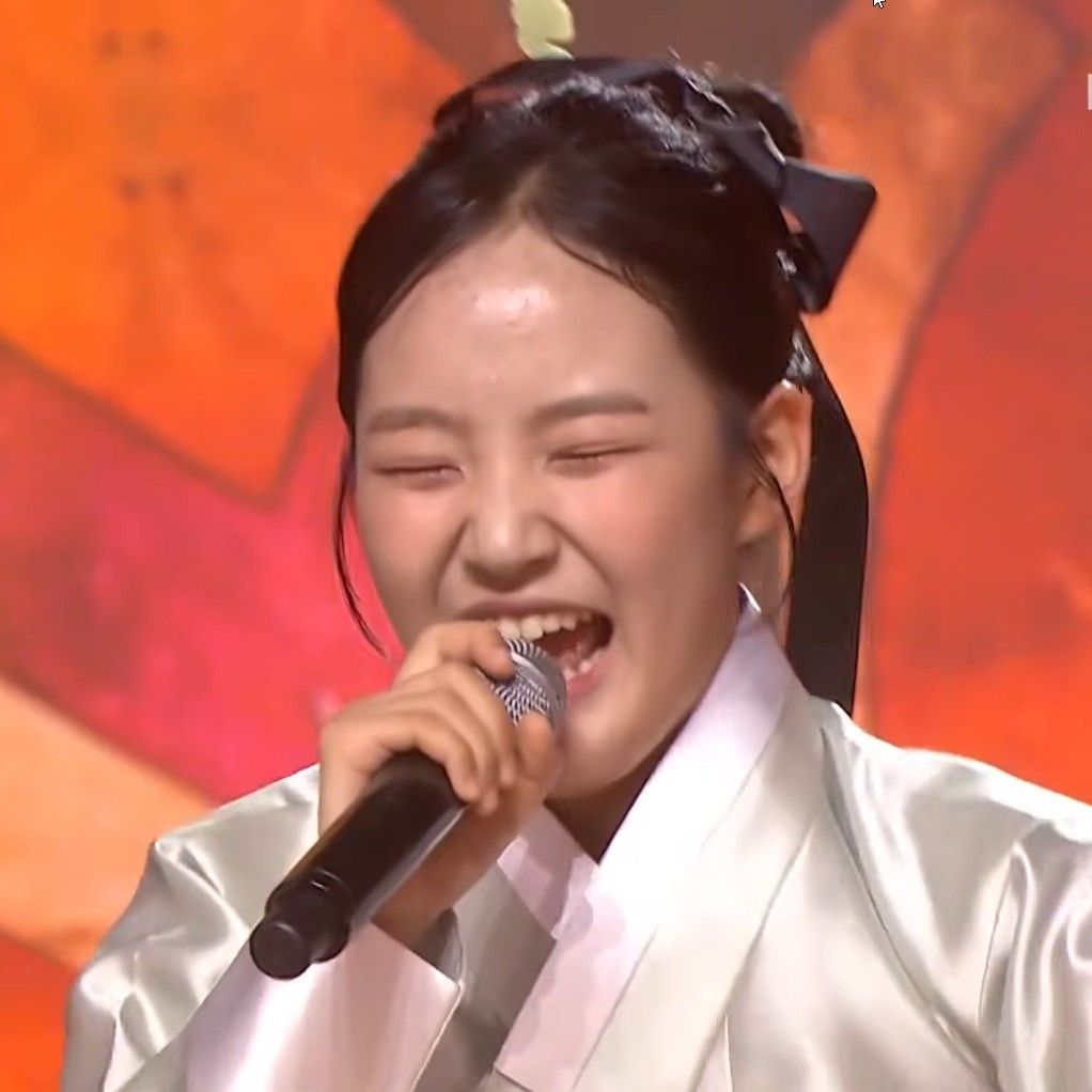 粉丝拍下的金泰延瞬间