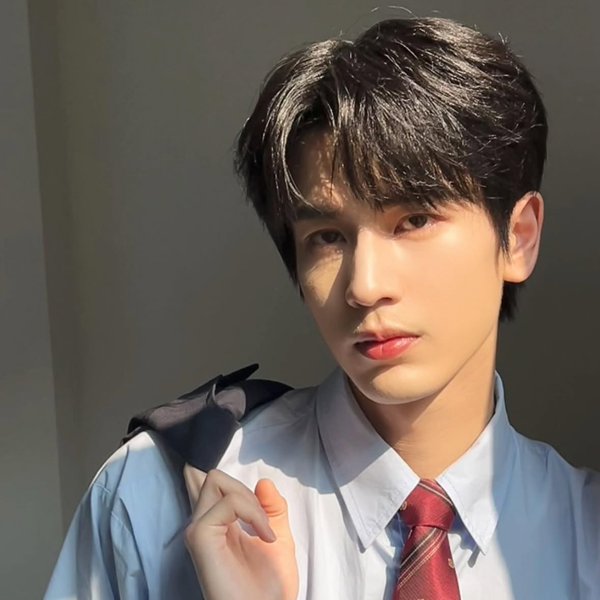 Behind-the-scenes cut of Zhang Linghe