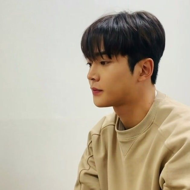 로운 최근 활동샷