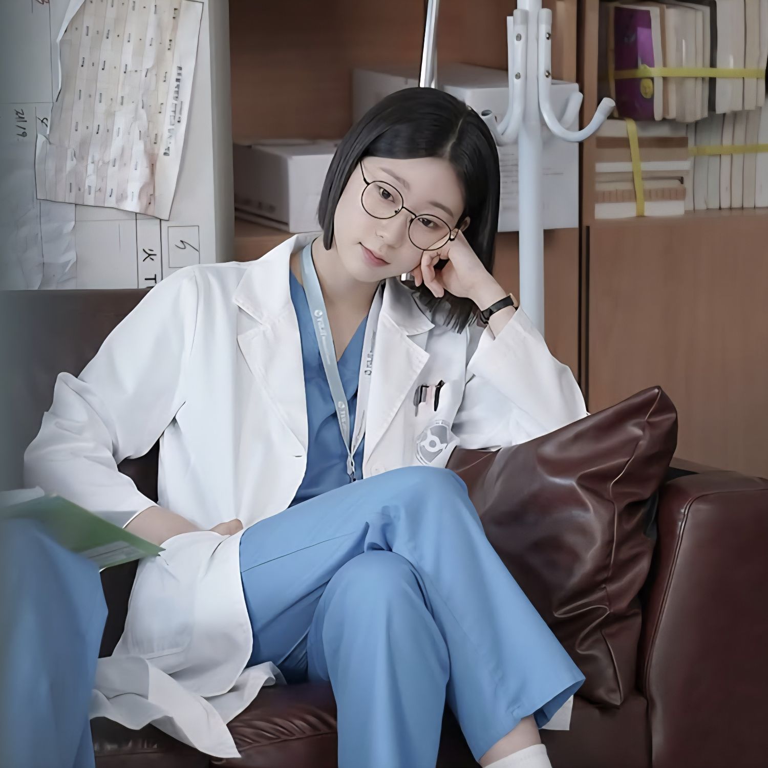 Behind-the-scenes cut of Han Yeji