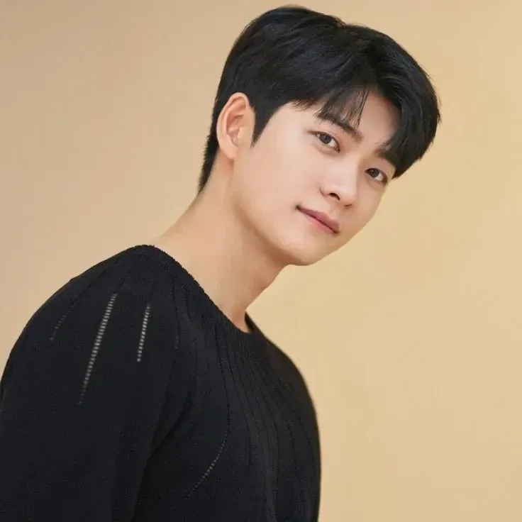 Behind-the-scenes cut of Kang Taeoh