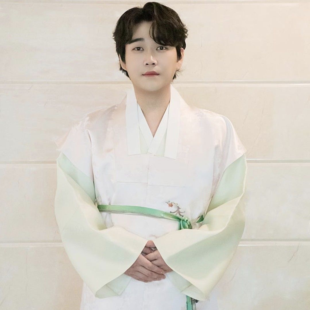 Behind-the-scenes cut of Hwang Youngwoong